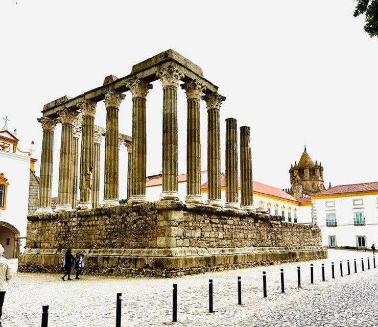 Evora Full Day Private Tour