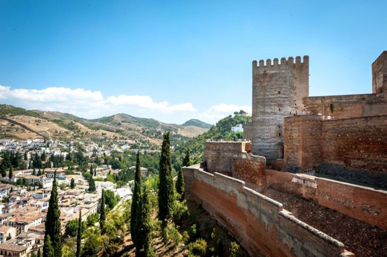 Fast-Track Alhambra & Nasrid Palaces Guided Tour