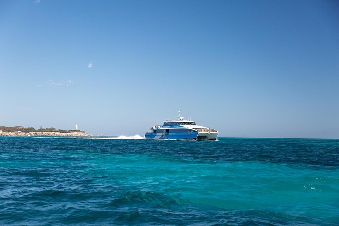 Fremantle to Rottnest Island Roundtrip Ferry Ticket