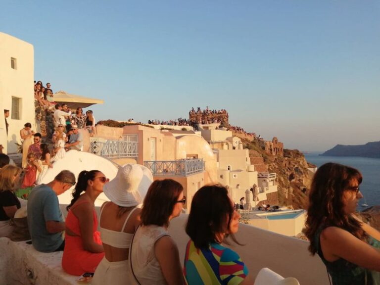 From Athens: 2-Day Tour of Santorini With Accommodation