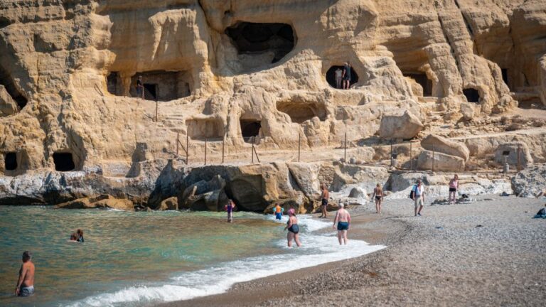 From Heraklion: Day Trip to Matala Hippie Beach and Caves