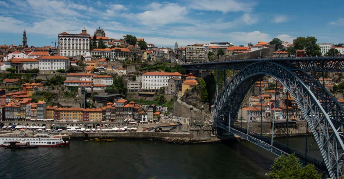 From Lisbon: Private Transfer to Porto - Service Details