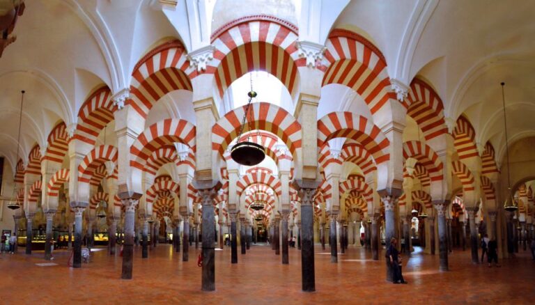 From Seville: Private Transfer to Granada and Córdoba Tour