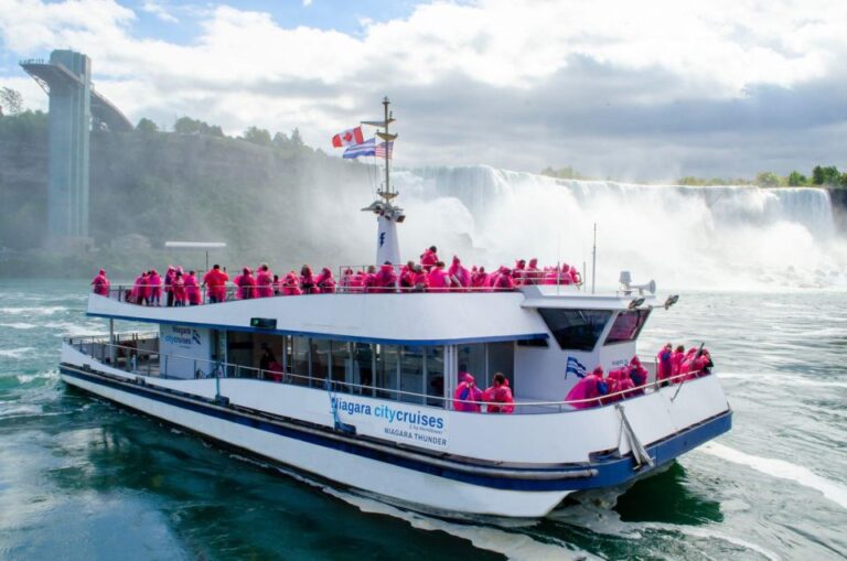 From Toronto Airport: Niagara Falls Day Tour