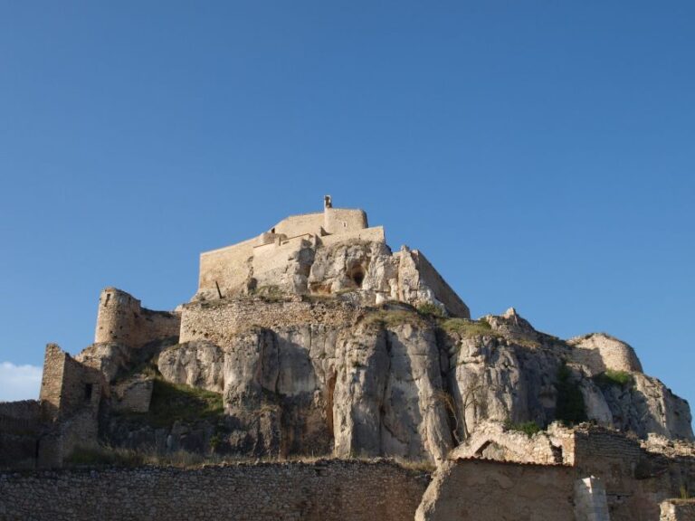 From Valencia: Private Morella and Peñíscola Full-Day Trip