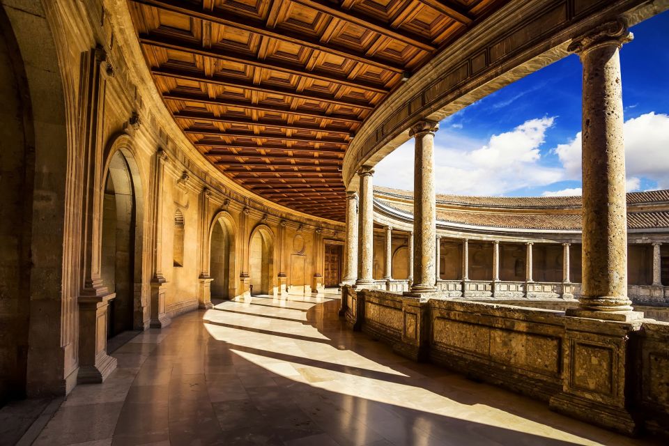 Granada: Alhambra and Generalife Private Fast-Track Tour - Tour Details