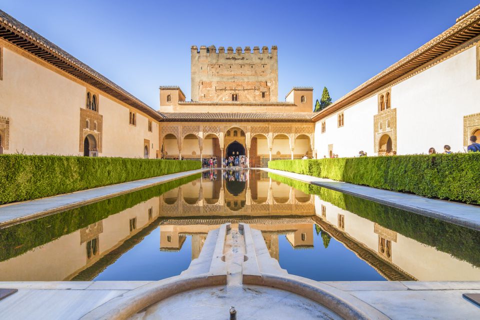 Granada: Alhambra, Generalife & Albaicin Private Tour - Tour Details