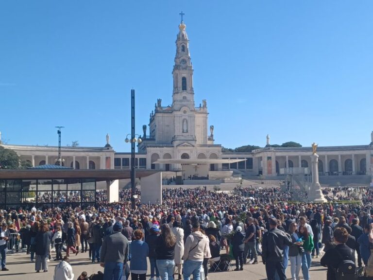 Half Day Fátima Santuary (Optional Mass) Private Tour 5h