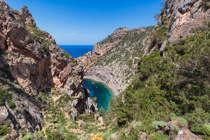 Hiking Tours in Ibiza – Discover the Other Side of the White Island