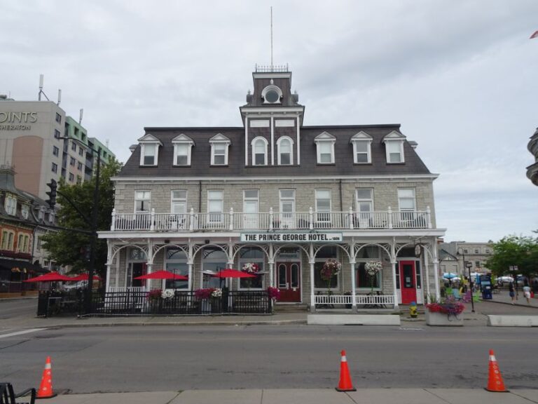 Kingston: Self-Guided Scavenger Hunt Walking Tour