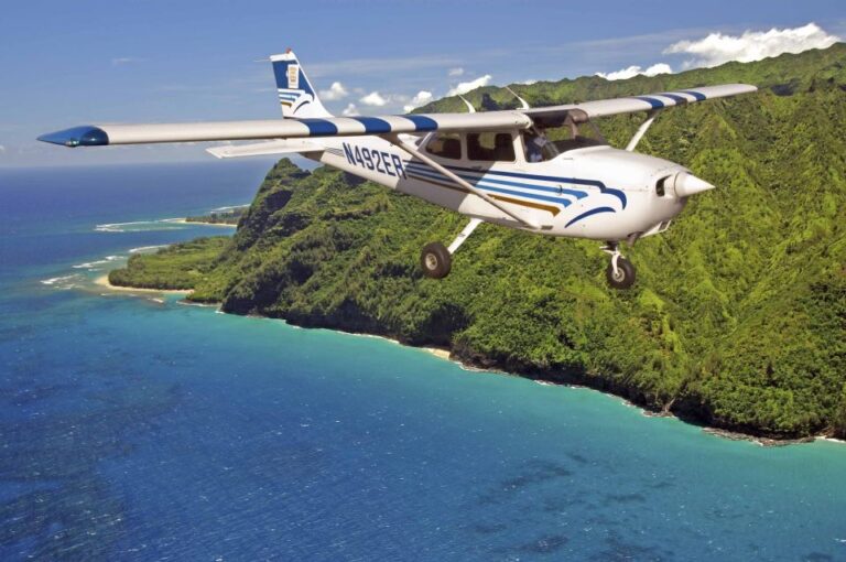 Lihue: Private Scenic Flight Over Kauai