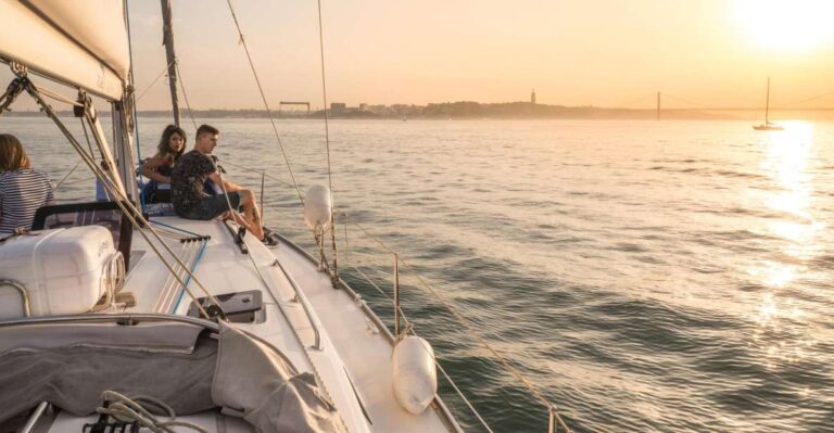 Lisbon: Private Sunset Cruise on the Tagus River With Drink