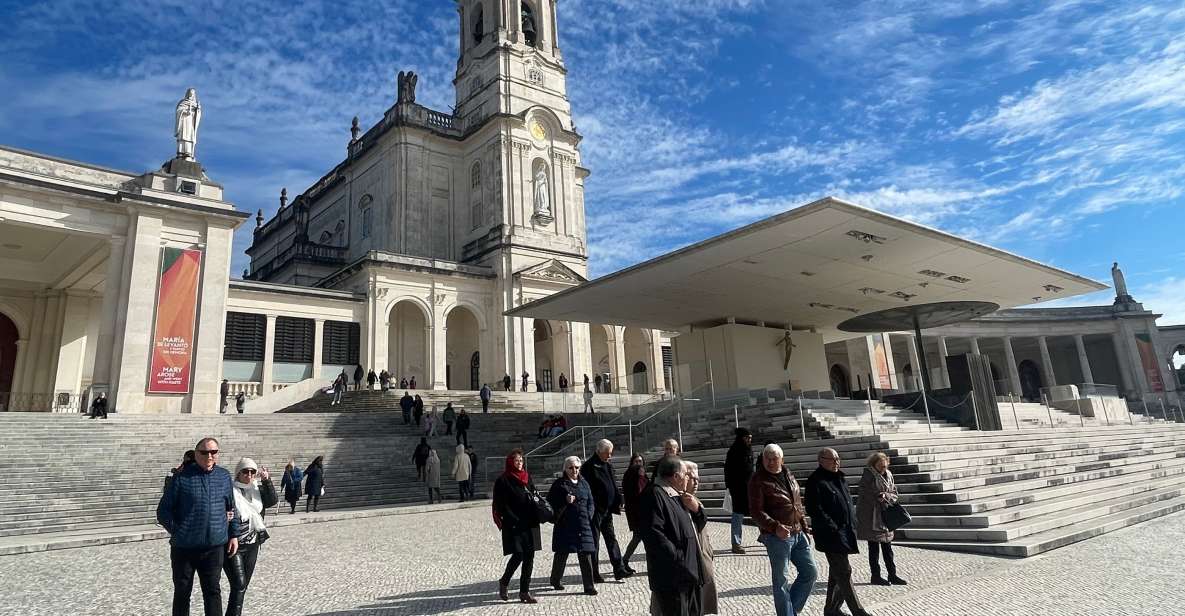 Lisbon: Private Tour to Fatima, Batalha, Nazaré, & Óbidos - Tour Highlights