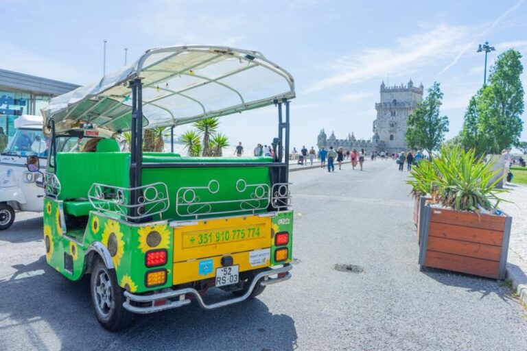 Lisbon Tuk-Tuk Tour + 3 Food and Wine Tastings