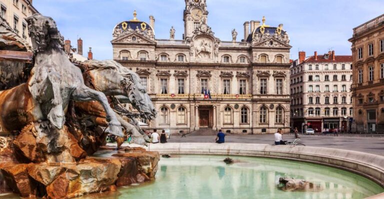 Lyon Highlights Self-Guided Scavenger Hunt and Walking Tour