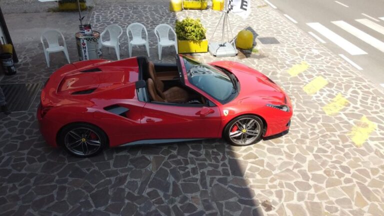 Maranello: Test Drive Ferrari 488 Spider