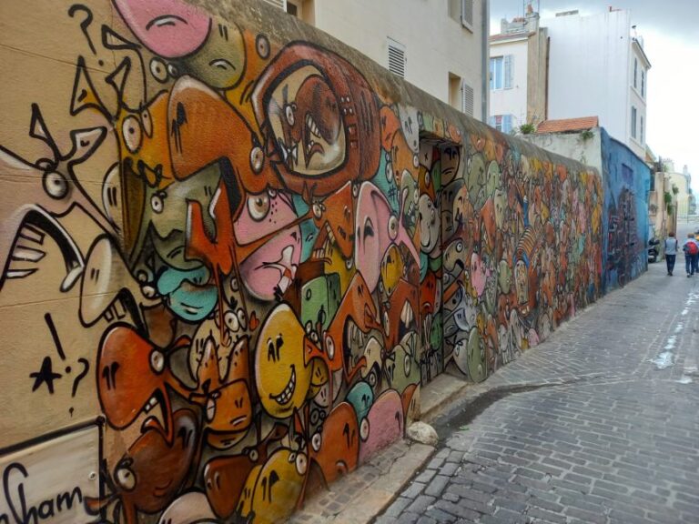 Marseille: Le Panier District 2-hour Guided Walking Tour