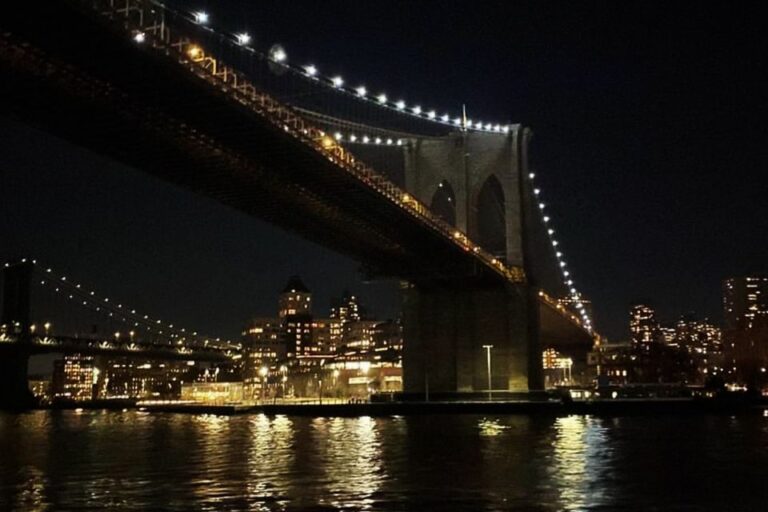 New York City: La Guardia Airport Private Limousine Transfer