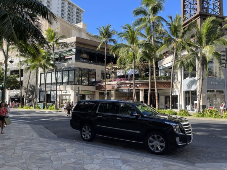 Oahu: Honolulu Airport Private by Escalade SUV