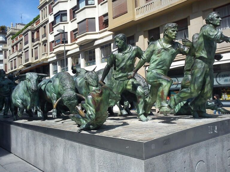 Pamplona – Private Historic Walking Tour