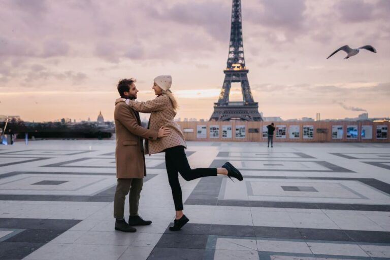 Paris: Eiffel Tower Video