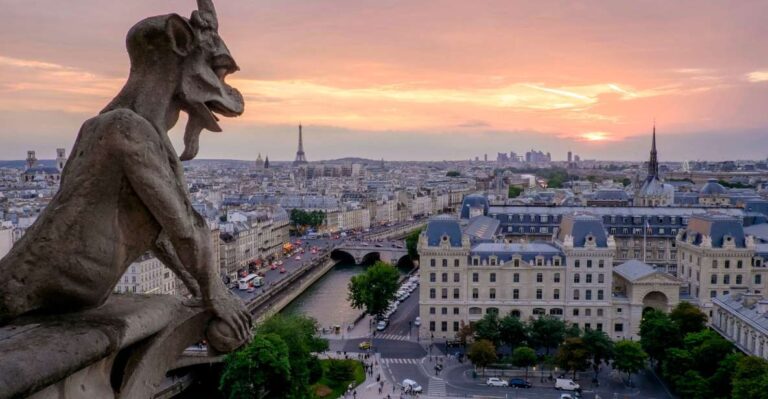 Paris: Private Tour With Personal Guide, Driver, and Vehicle