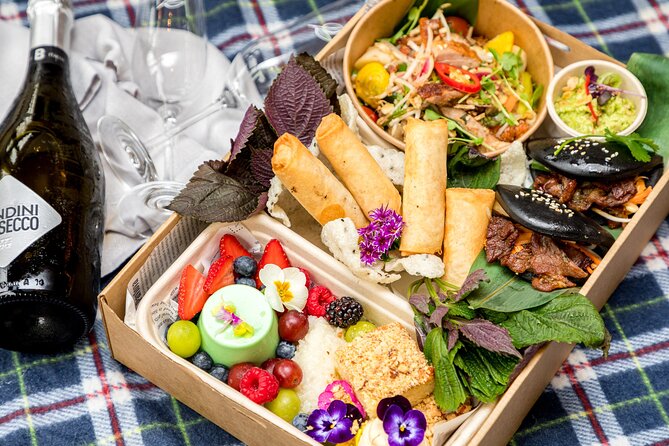 Picnic in the Royal Botanic Gardens for 2 - Gourmet Picnic Menu Highlights