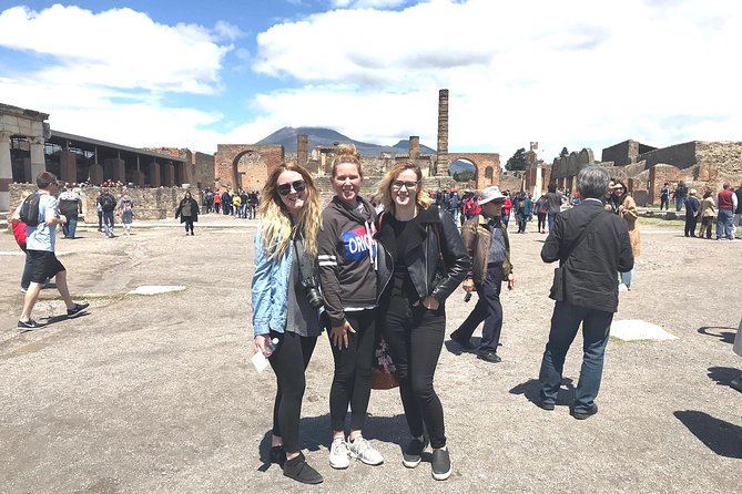 Pompeii Full-Day Tour Including All Highlights and Newly Opened Houses - Tour Overview and Highlights