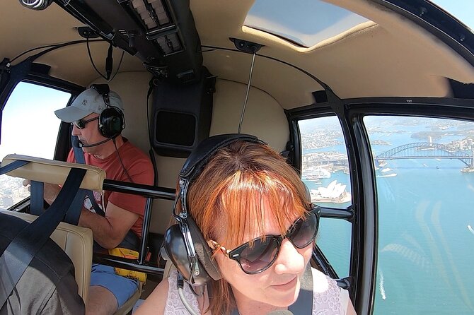 Private Helicopter Flight Over Sydney & Beaches for 2 or 3 People – 20 Minutes