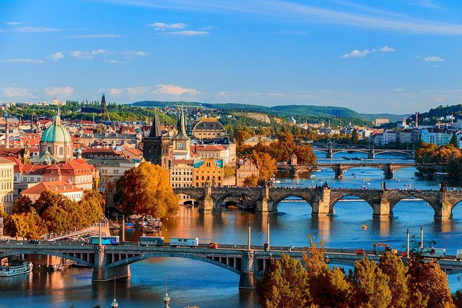 Private Transfer From Vienna to Prague With 2h of Sightseeing - Customized Sightseeing Stopovers