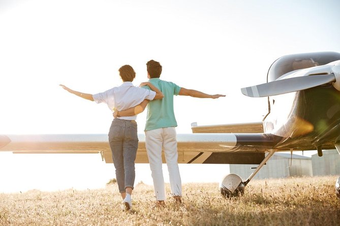 Romance Aircraft Flight + Scenic Tour + 3 Course Lunch + Wine Tasting + Hamper - Package Highlights