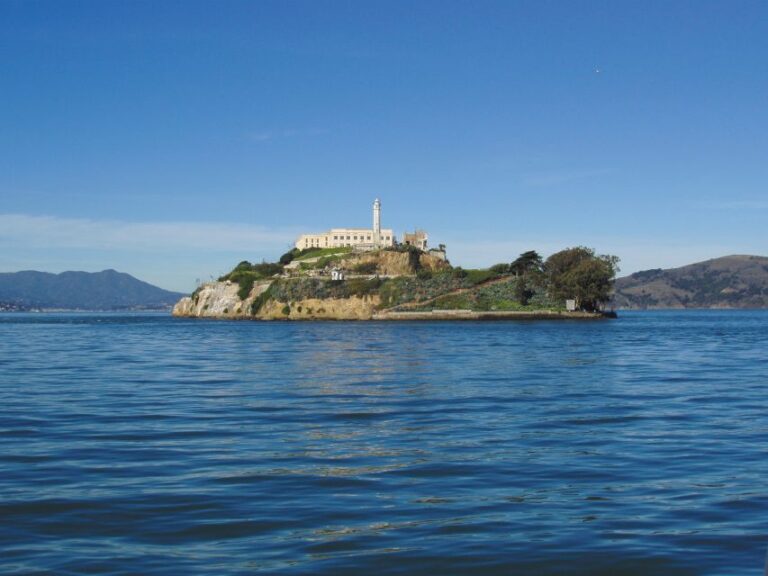 San Francisco: Electric Bike Rental and Alcatraz Ticket