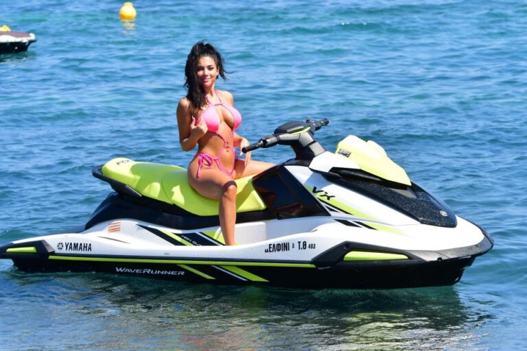 Santorini: Jet Ski Rental Santorini 130hp 15 Minutes