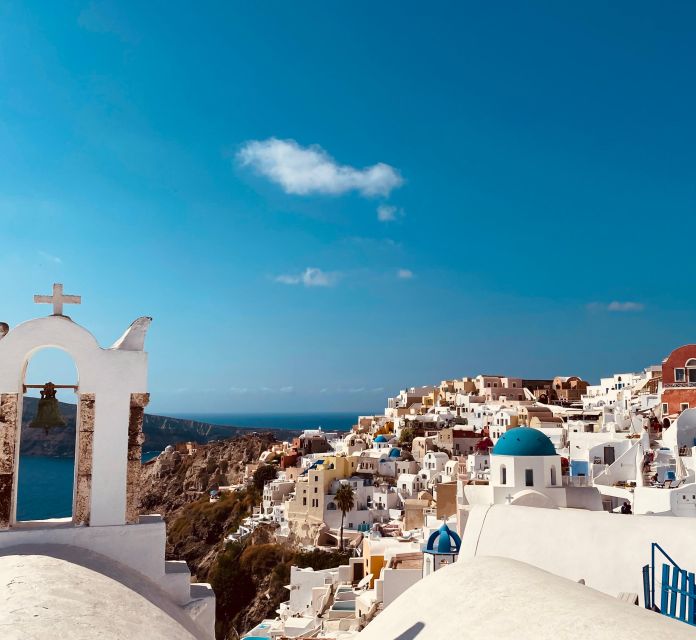 Santorini: Private Tour in the Picturesque Village of Oia