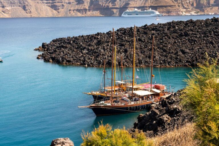 Santorini: Volcanic Islands Cruise With Hot Springs Visit