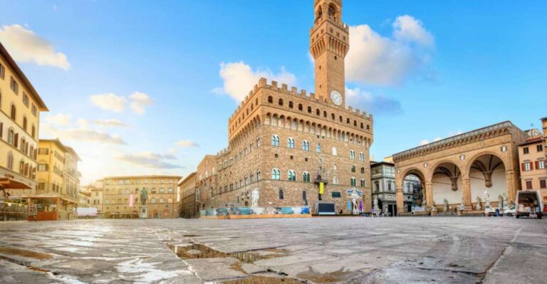 Skip-the-line Palazzo Vecchio and Old Town Private Tour