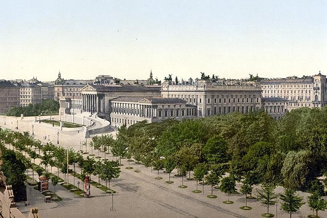 Small-Group Ringstrasse Walking Tour