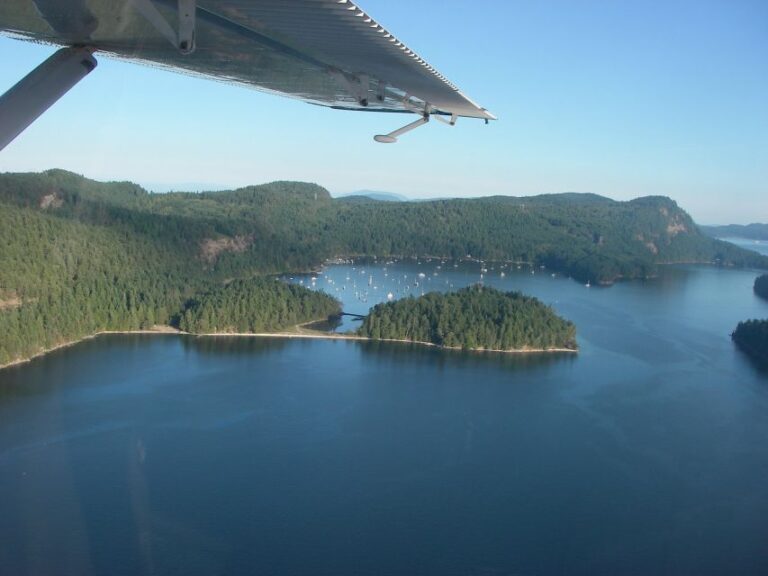 The Gulf Islands: Kayak Outing With Seaplane Experience