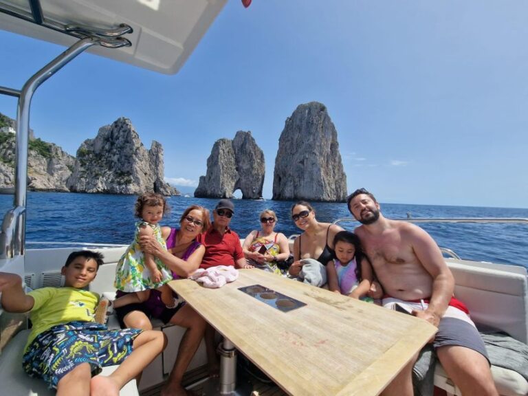 Tour Capri: Discover the Island of VIPs by Boat