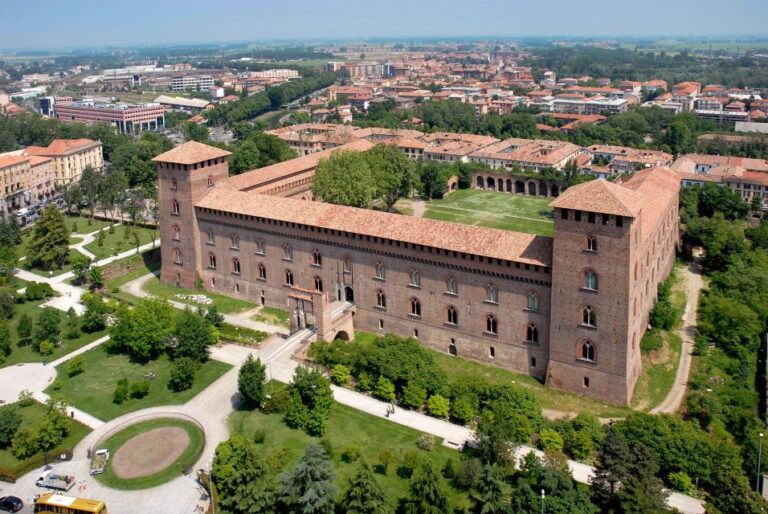 VIP Experience to Pavia and Vigevano