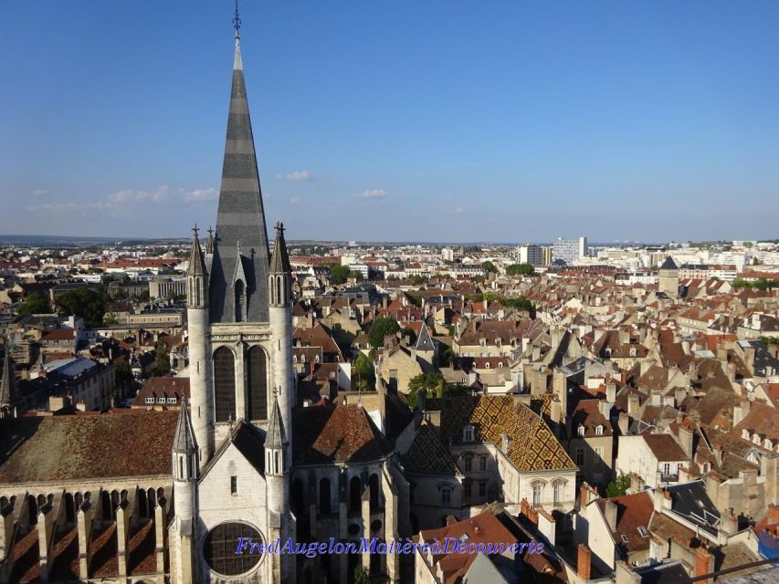 An Over-Look at the City With Shiny Roofs ! - Tour Details