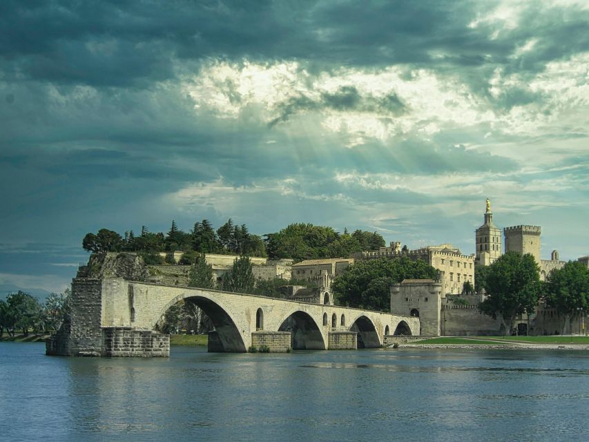 Avignon: Tour With Private Guide - Tour Duration and Languages