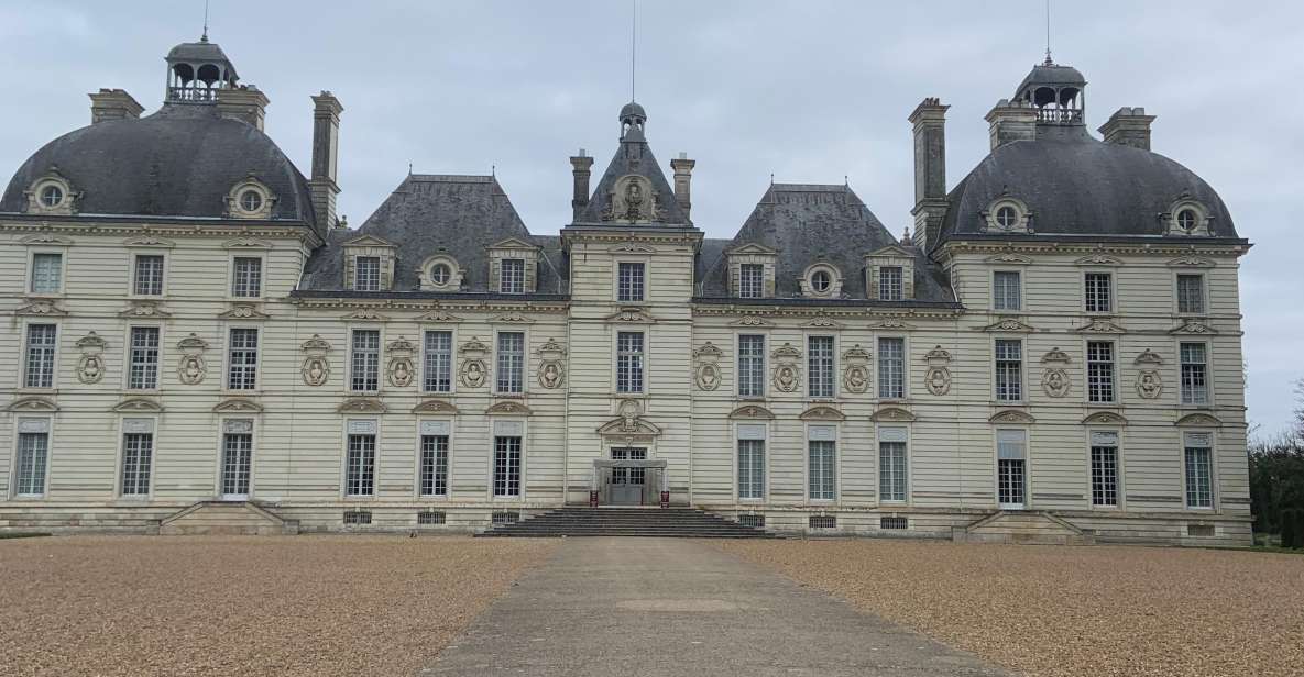 Cheverny : the 17th Century Chateau of the Loire Valley - Architectural Marvels of the Chateau