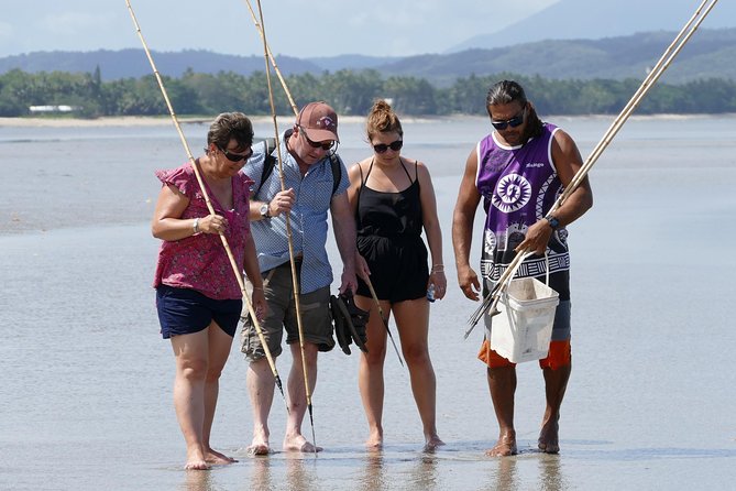 Daintree Dreaming Traditional Aboriginal Fishing From Cairns or Port Douglas - Traditional Fishing and Gathering Techniques