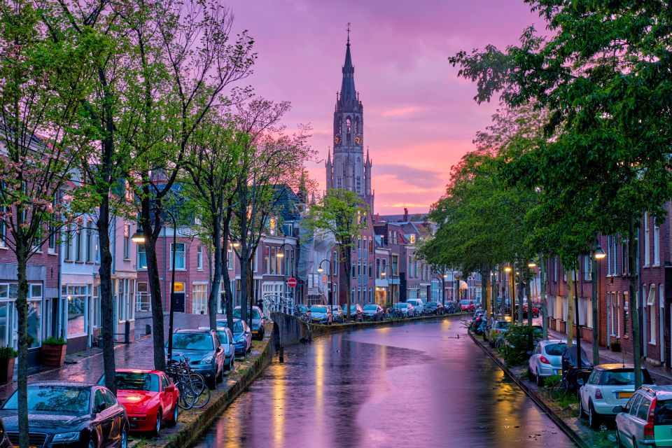 Delft: Walking Tour With Audio Guide on App - Tour Highlights and Features