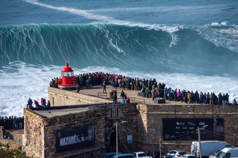 Discover Fátima, Nazaré and Óbidos : Day Tour