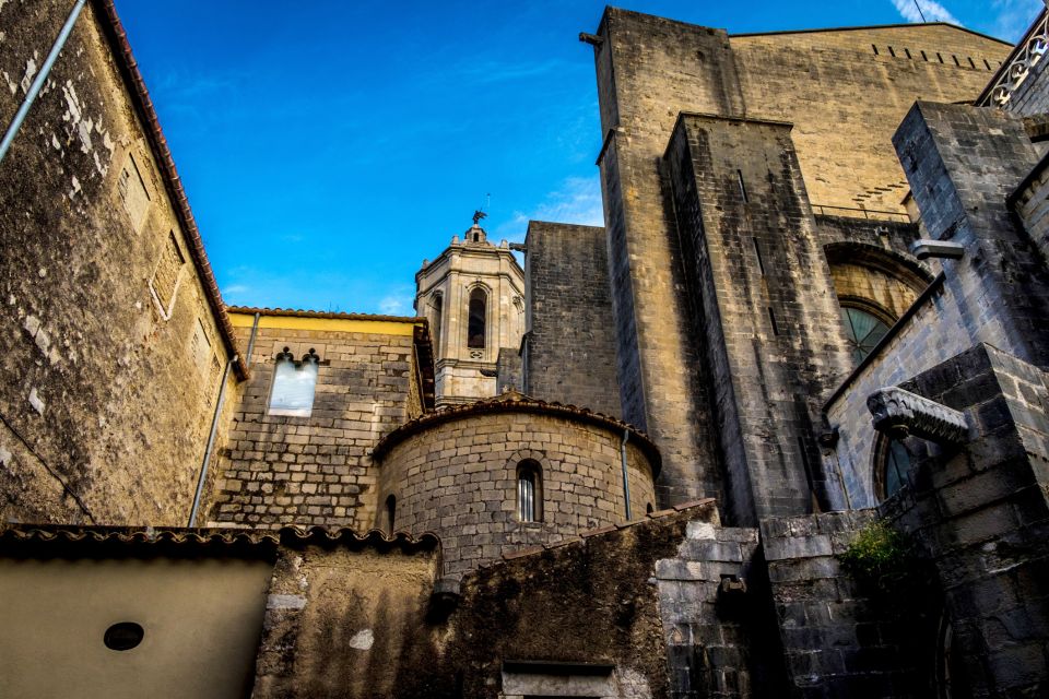 From Barcelona: Private Full-Day Girona & Sitges Guided Tour - Experience Highlights