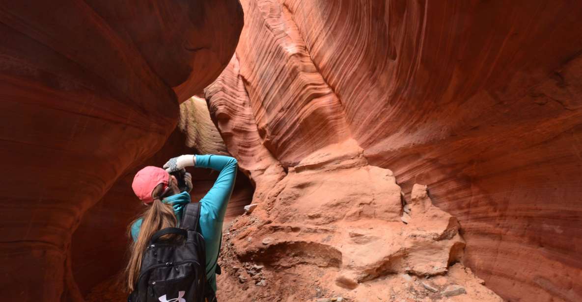 From Kanab: 3-Hour Peek-a-Boo Slot Canyon Hiking Tour - Tour Highlights