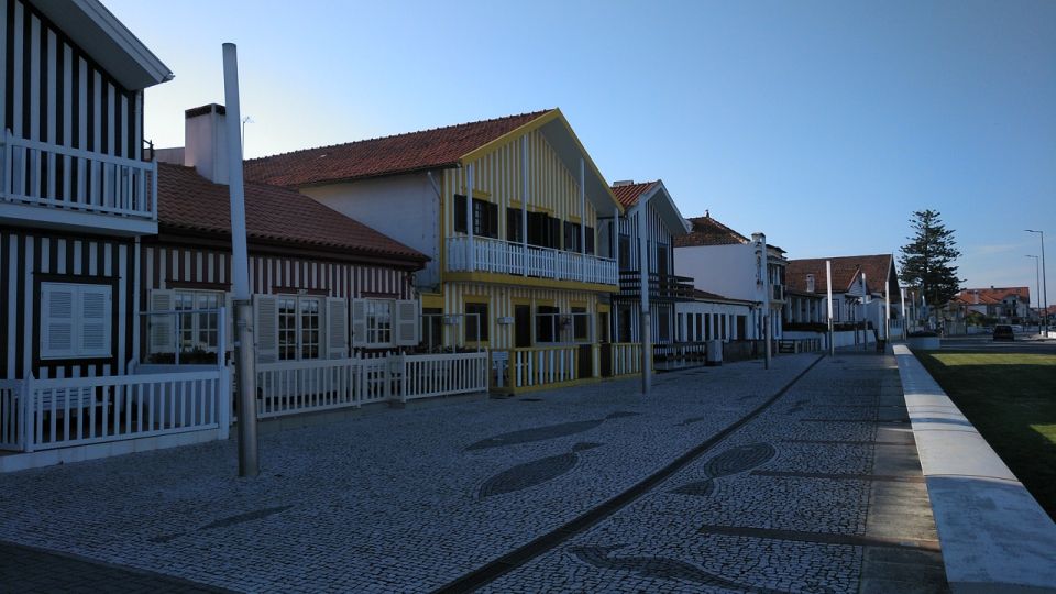 From Porto Private Tour Half Day in Aveiro and Costa Nova - Activity Itinerary