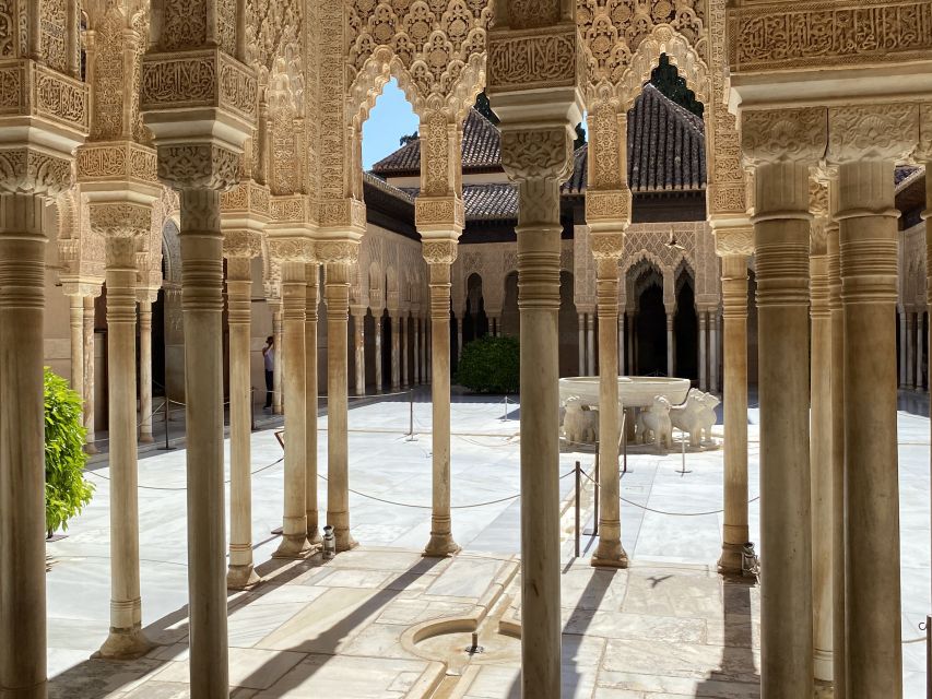 Granada: Alhambra, Alcazaba, and Generalife Private Tour - Booking and Cancellation Policy